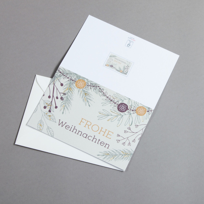 Tannenzweige mit Goldprägung 