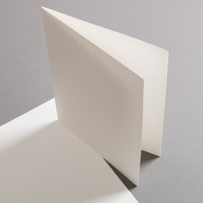 Cartes de papier d'arches A4 double haut 