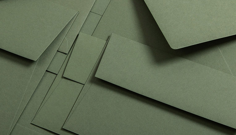Carta e buste Colorplan nel colore Mid Green