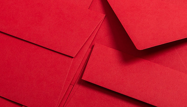Carta e buste Colorplan nel colore Vermilion